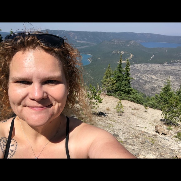 Meet your Posher, Cassandra - Picture 1 of 1